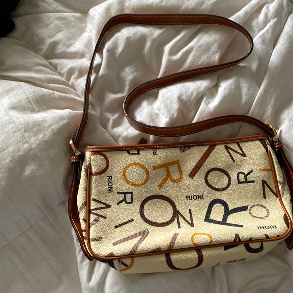 Rioni purse